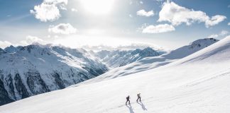 Alege o staţiune montană pentru un weekend distractiv cu multă zăpadă