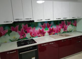 Unde găsim sticlă decorativă, vopsită, pictată, printată sau sablată