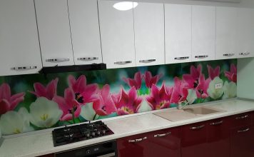 Unde găsim sticlă decorativă, vopsită, pictată, printată sau sablată